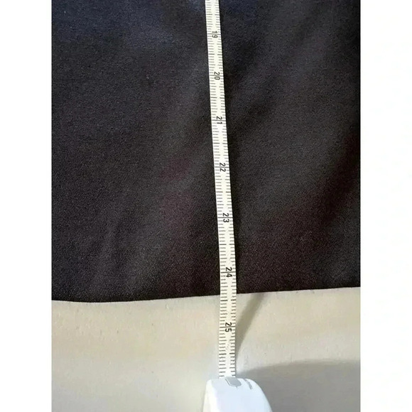 Habit 2-pc black suit Size 12/14 - Picture 6 of 6